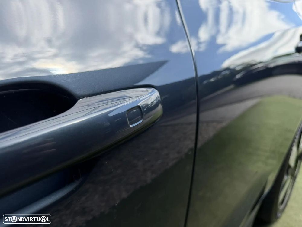 Volvo XC 60 2.0 T6 PHEV Ultimate Dark AWD - 10