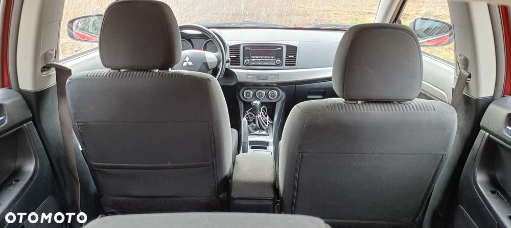 Mitsubishi Lancer 1.6 Invite - 11