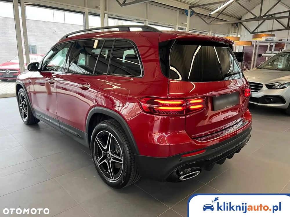 Mercedes-Benz GLB 220 d 4-Matic 8G-DCT - 4