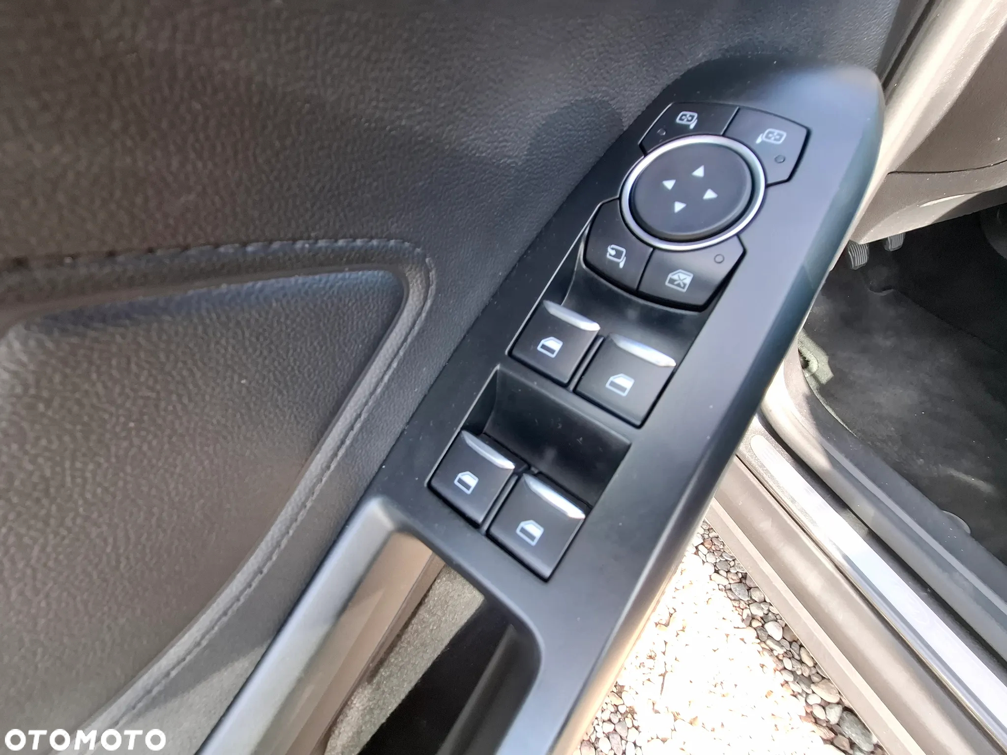 Ford Focus 1.5 EcoBlue Start-Stopp-System TITANIUM STYLE - 12