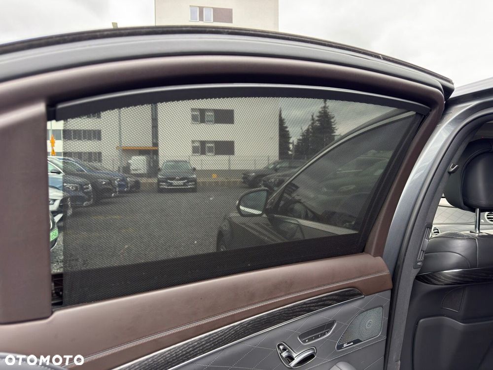 Mercedes-Benz Klasa S 560 4-Matic L 9G-TRONIC - 32