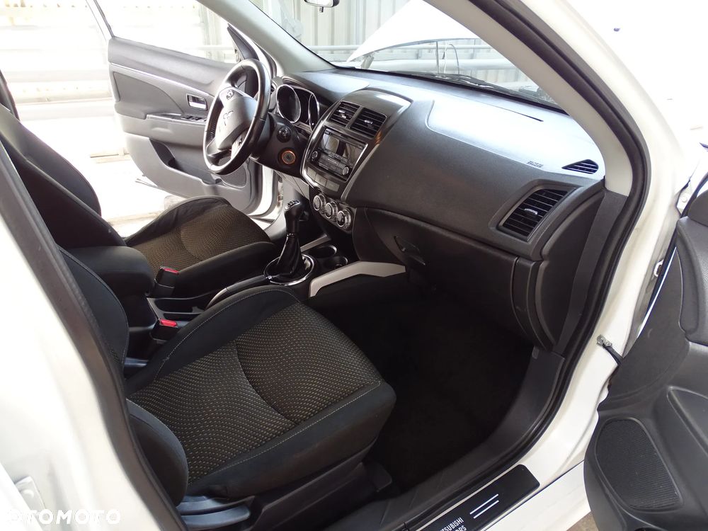 Mitsubishi ASX 1.6 Intense - 29