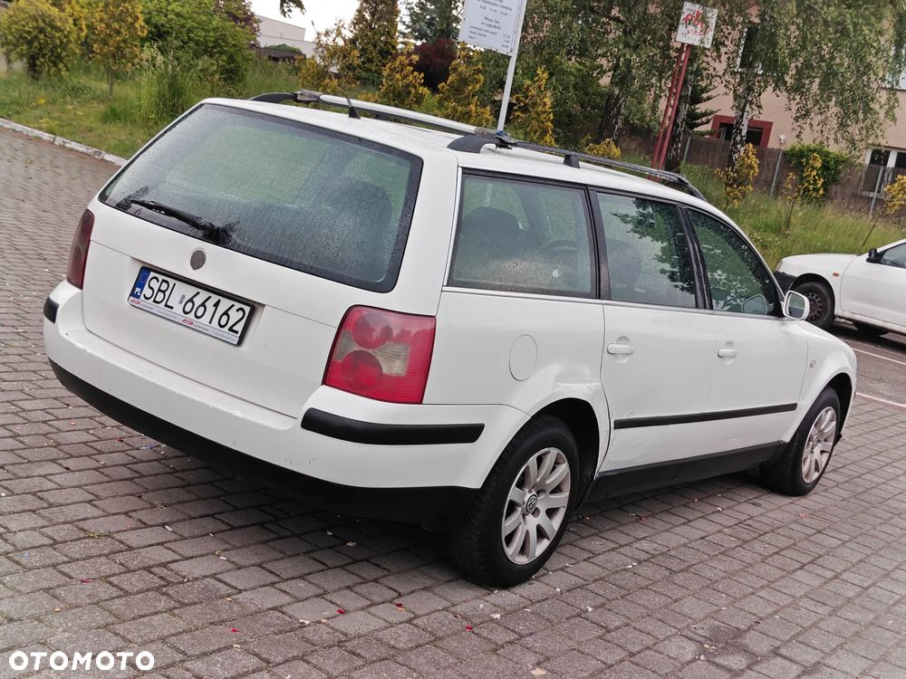 Volkswagen Passat 1.9 TDI Comfortline - 16