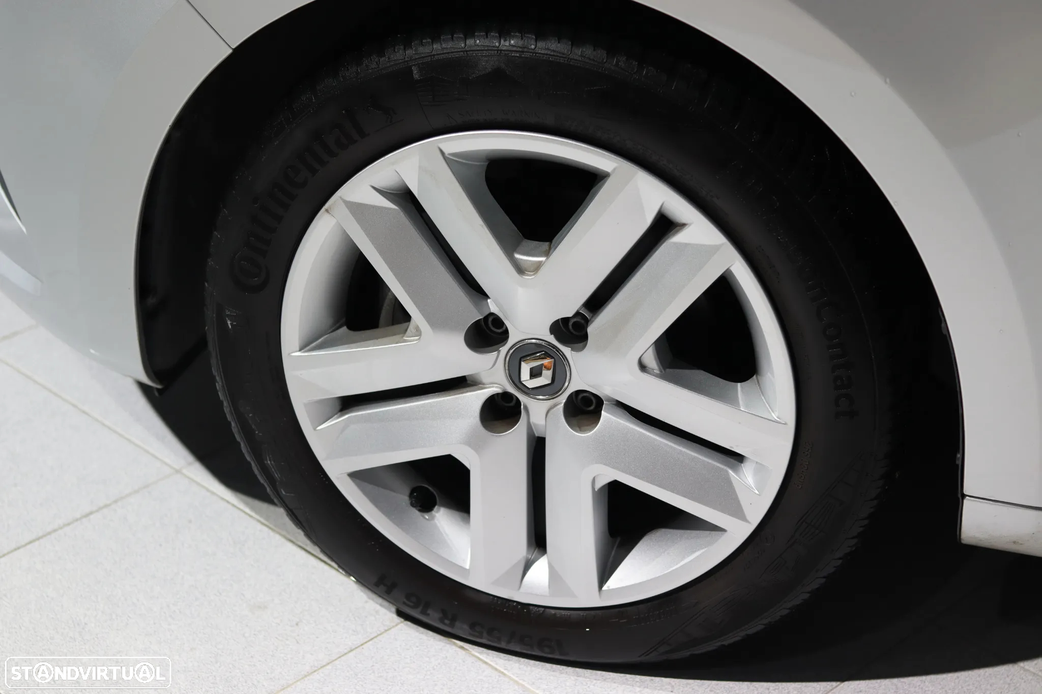 Renault Clio 1.5 Blue dCi Intens - 4
