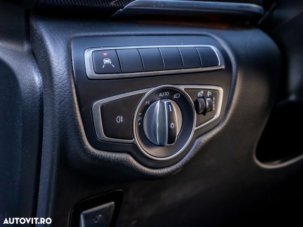 Mercedes-Benz V 220 d Extralang 9G-TRONIC Avantgarde - 24