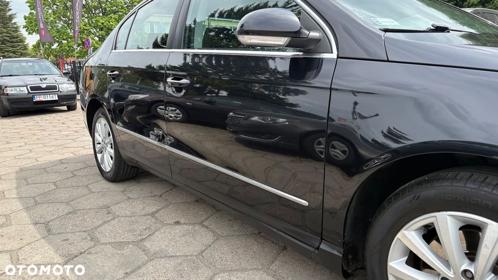 Volkswagen Passat 2.0 TDI Comfortline DSG - 11