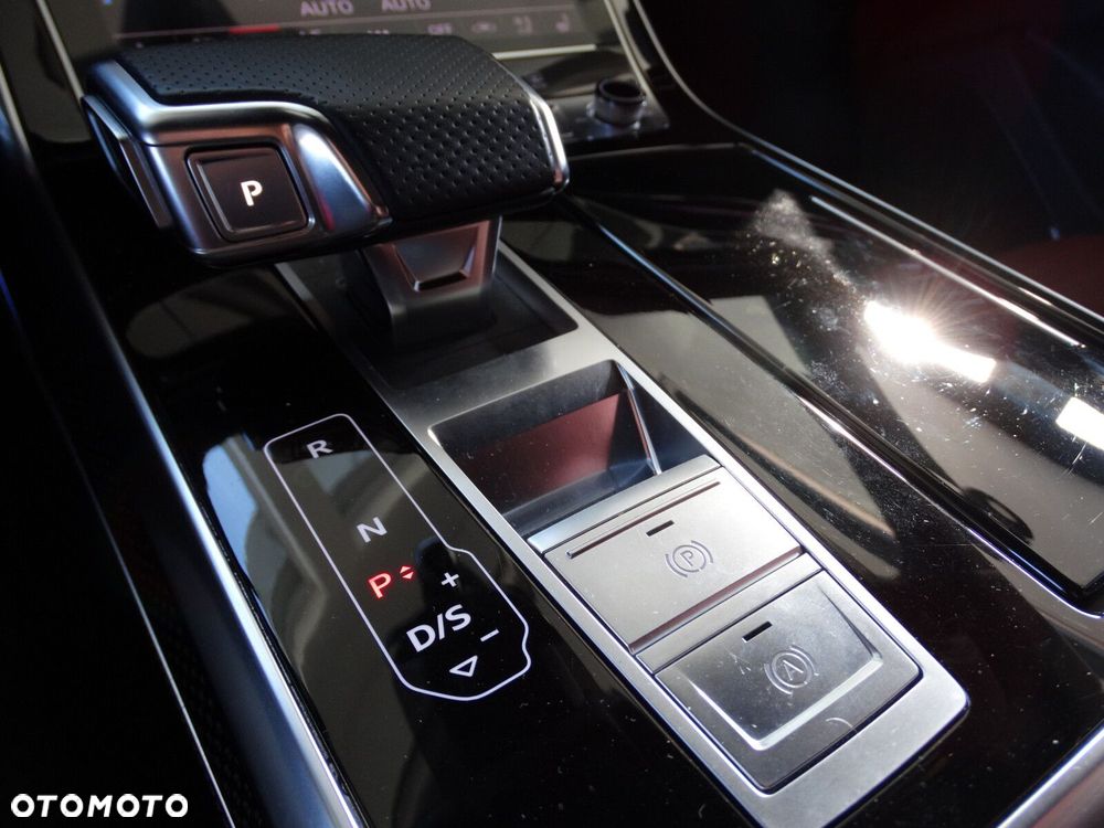 Audi SQ8 - 27