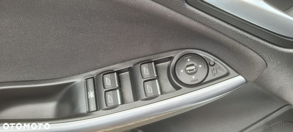Ford Focus - 28