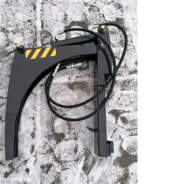 Chwytak do drewna na ramkę paleciaka z siłownikiem - 3