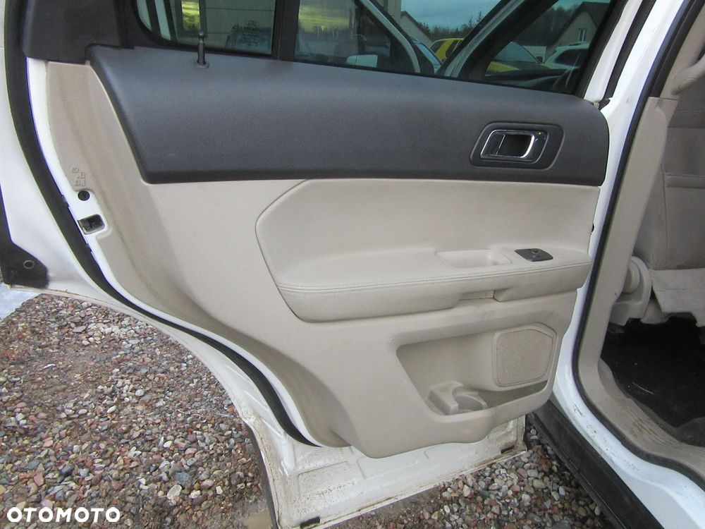 KANAPA FOTELE BOCZKI 7 osób Ford Explorer V 2013 r. - 10