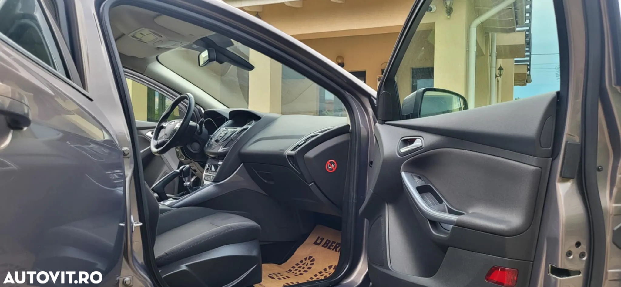 Ford Focus - 11