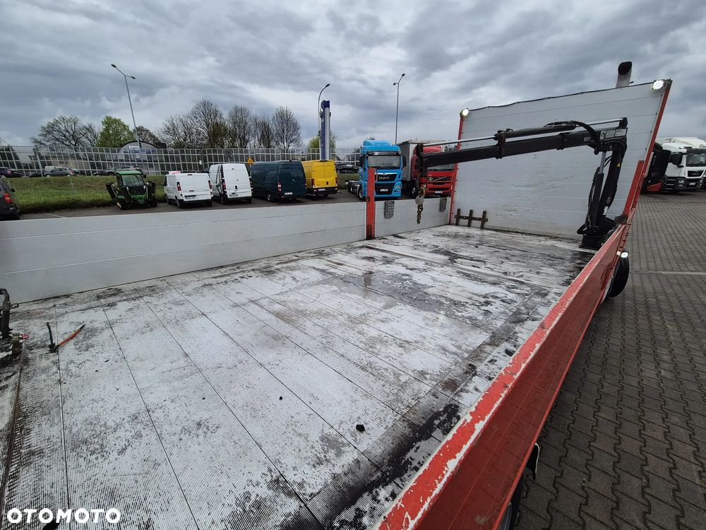 Volvo FM 330 / SKRZYNIA / HDS HIAB 840KG / KABINA SYPIALNIANA / AUTOMAT / HAK - 24