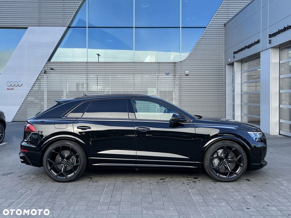 Audi RS Q8 - 9