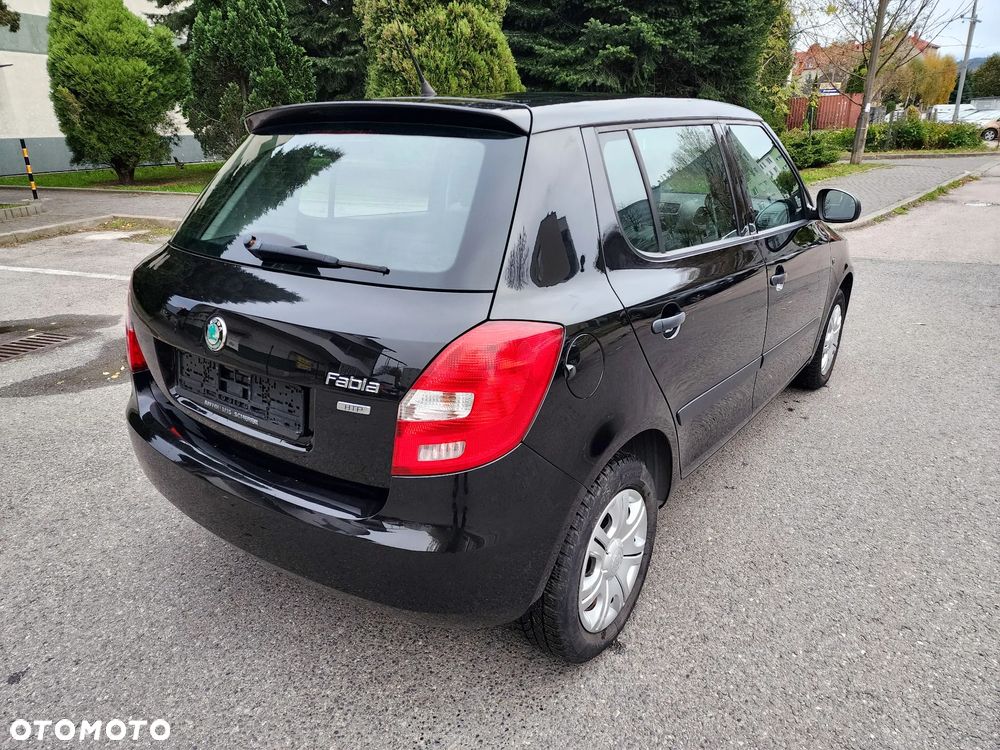 Skoda Fabia 1.2 HTP Active - 4