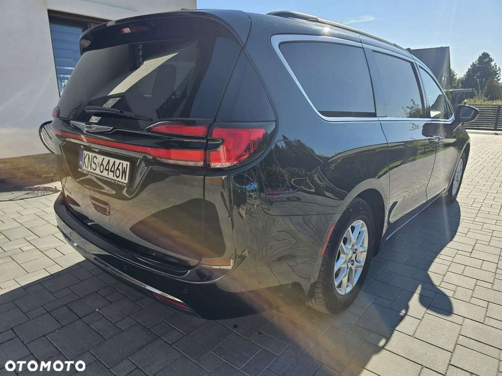 Chrysler Pacifica - 4