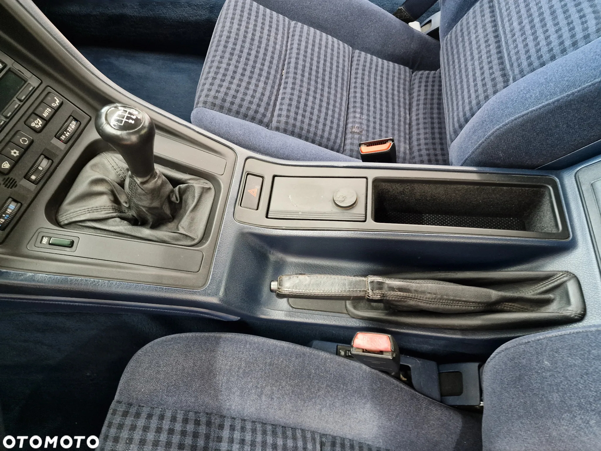BMW Seria 8 - 19