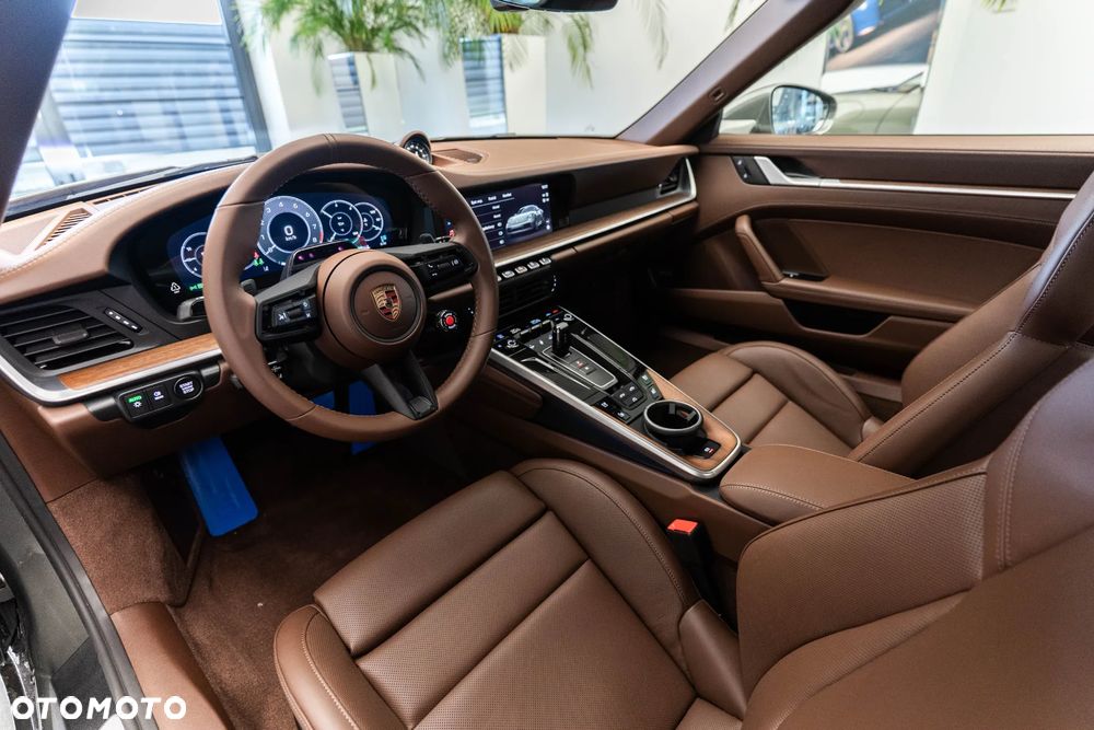 Porsche 911 Carrera 4S - 9