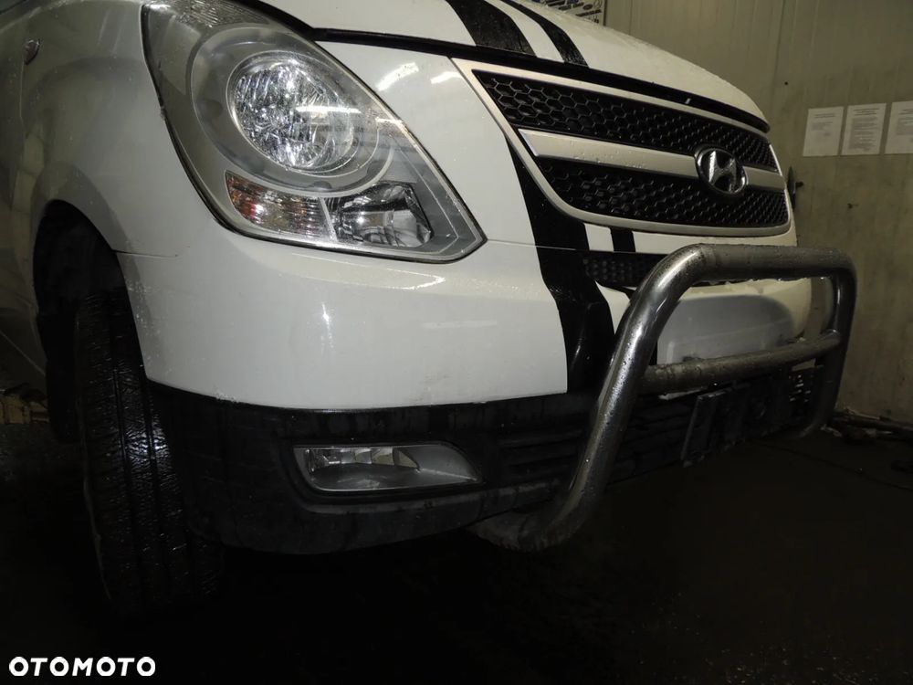 Zderzak przód Hyundai H1 II '09 - 3