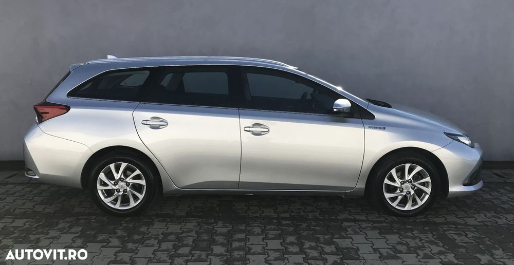 Toyota Auris 1.8 L VVT-i Sol+ - 9