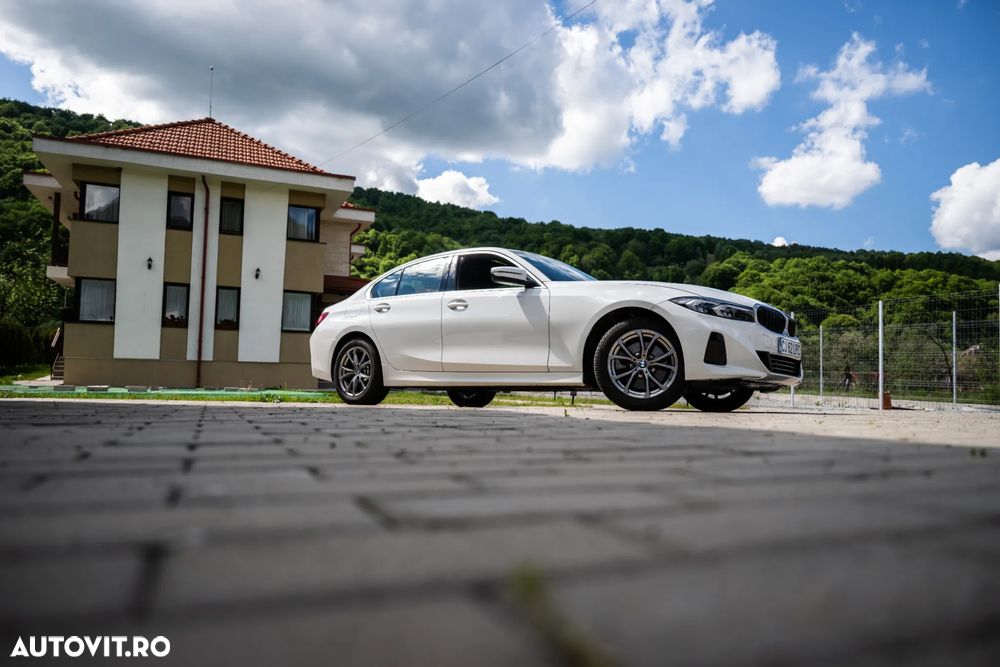 BMW Seria 3 330i Aut. Luxury Line - 22