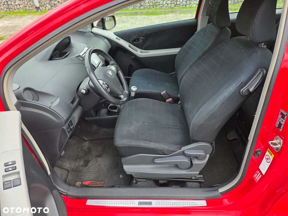 Toyota Yaris 1.0 VVT-i Sol - 13
