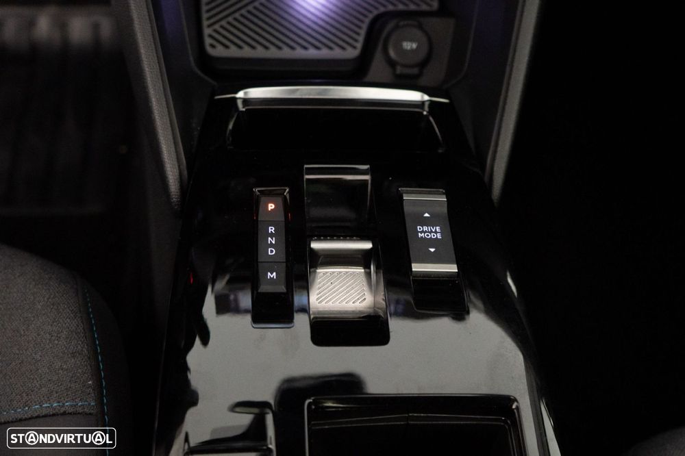 Citroën C4 X 1.2 PureTech Shine EAT8 - 25