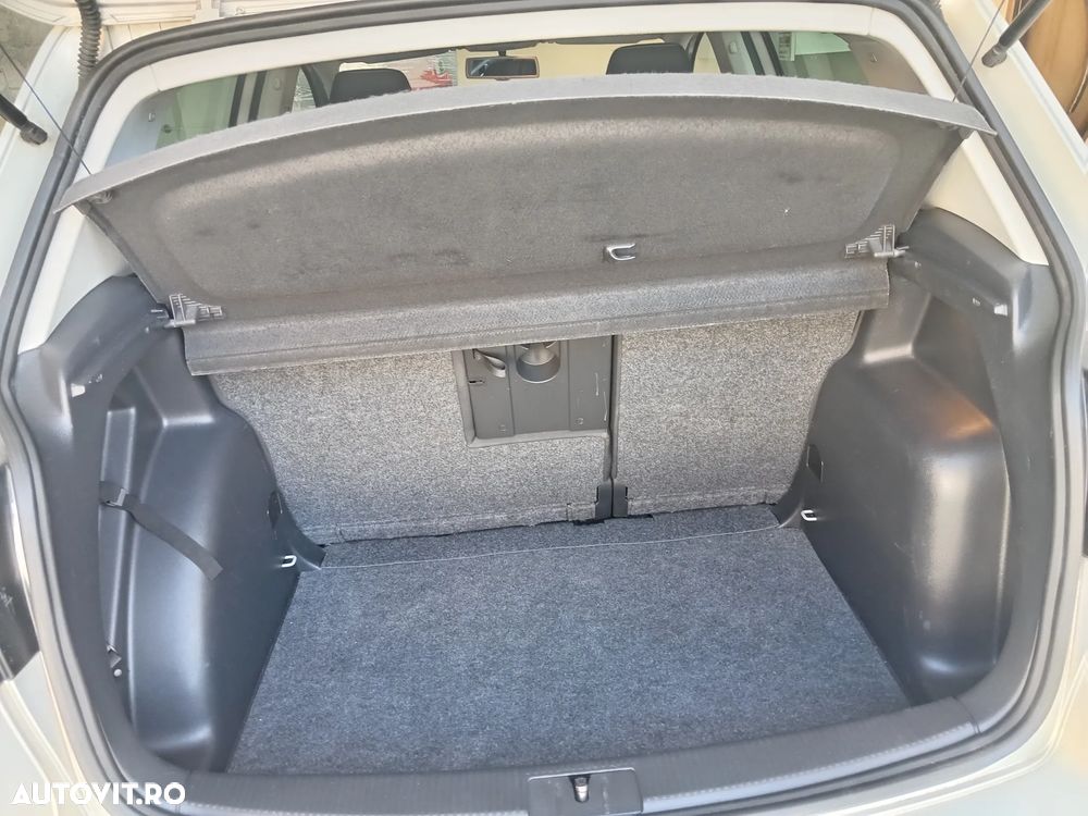 Volkswagen Golf - 10