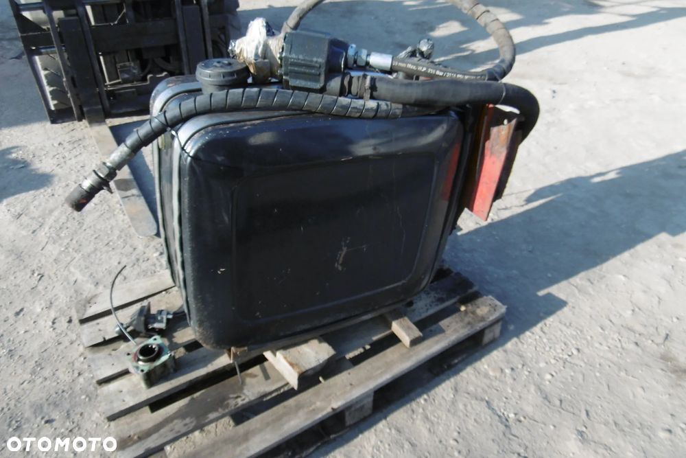 Hydraulika Man Daf Renault - 2