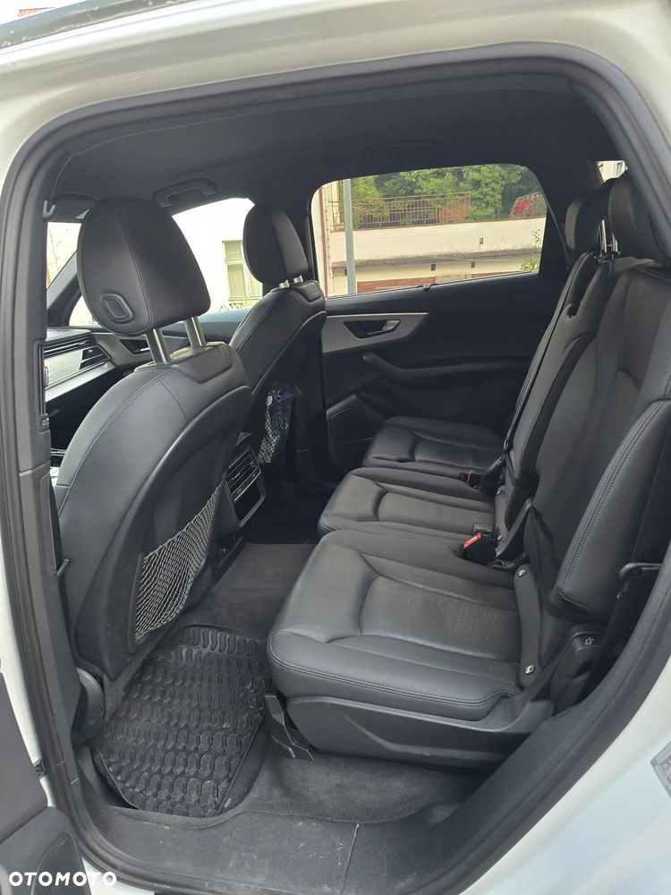Audi Q7 - 7