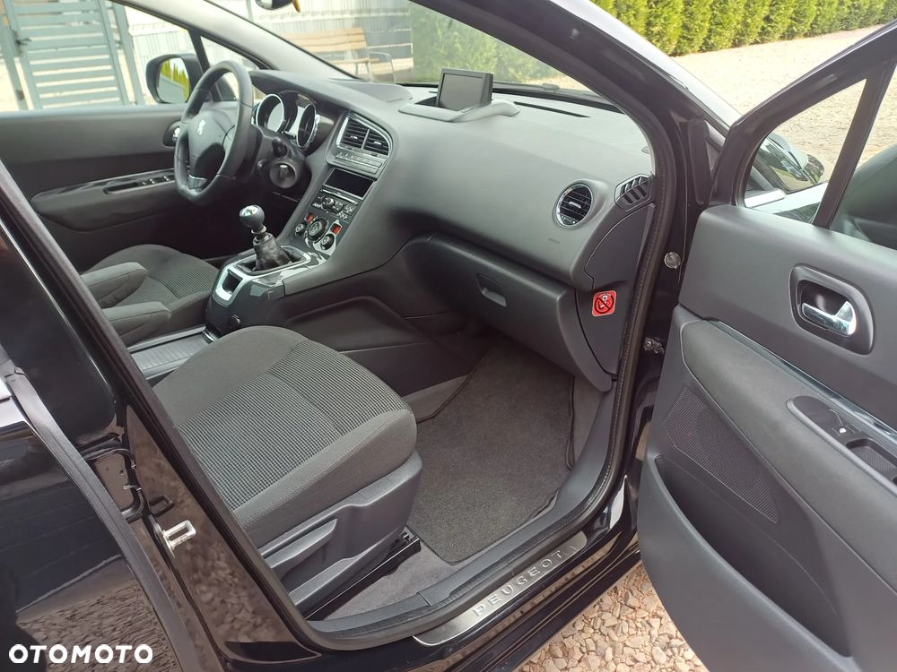 Peugeot 5008 - 16