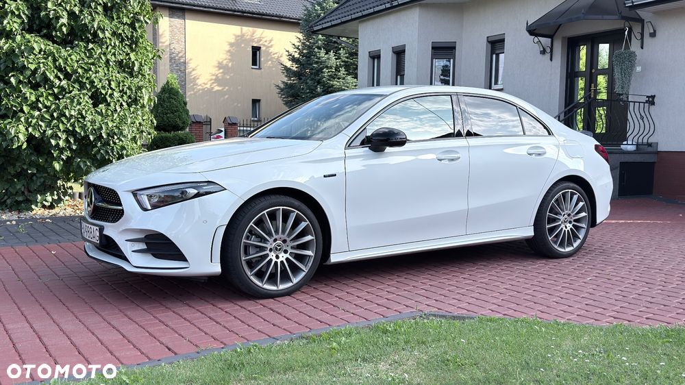 Mercedes-Benz Klasa A 250 e PHEV AMG Line 8G-DCT - 1