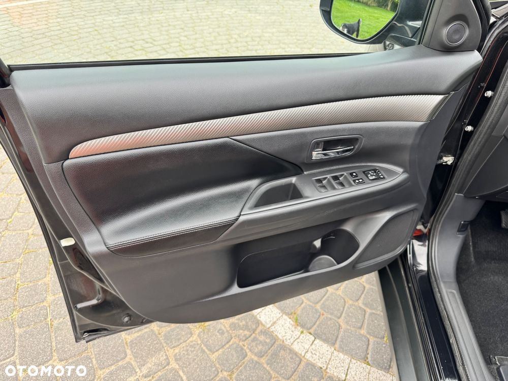 Mitsubishi Outlander 2.2 DI-D 4WD Intense - 9