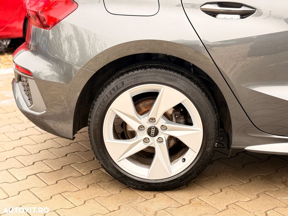 Audi A3 40 TFSIe Sportback S tronic S line - 28