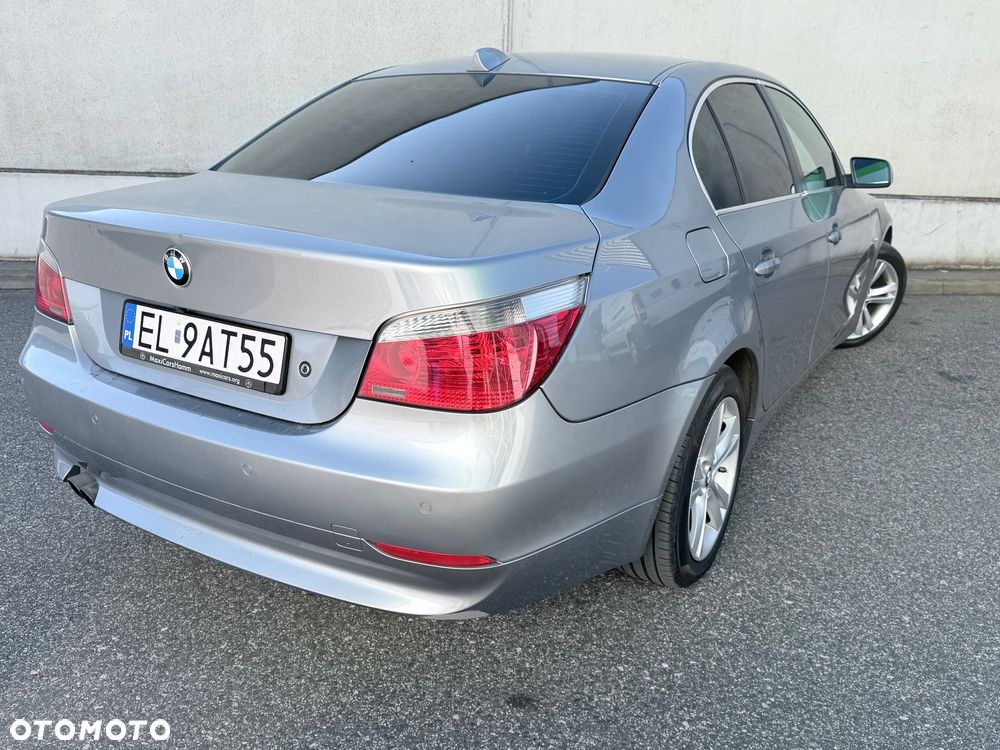 BMW Seria 5 523i - 5