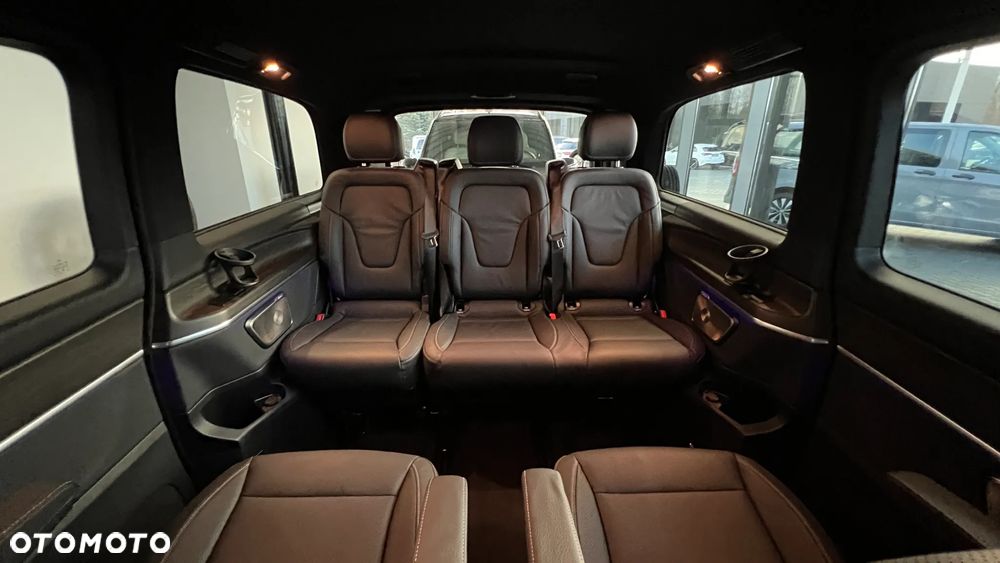 Mercedes-Benz Klasa V - 11