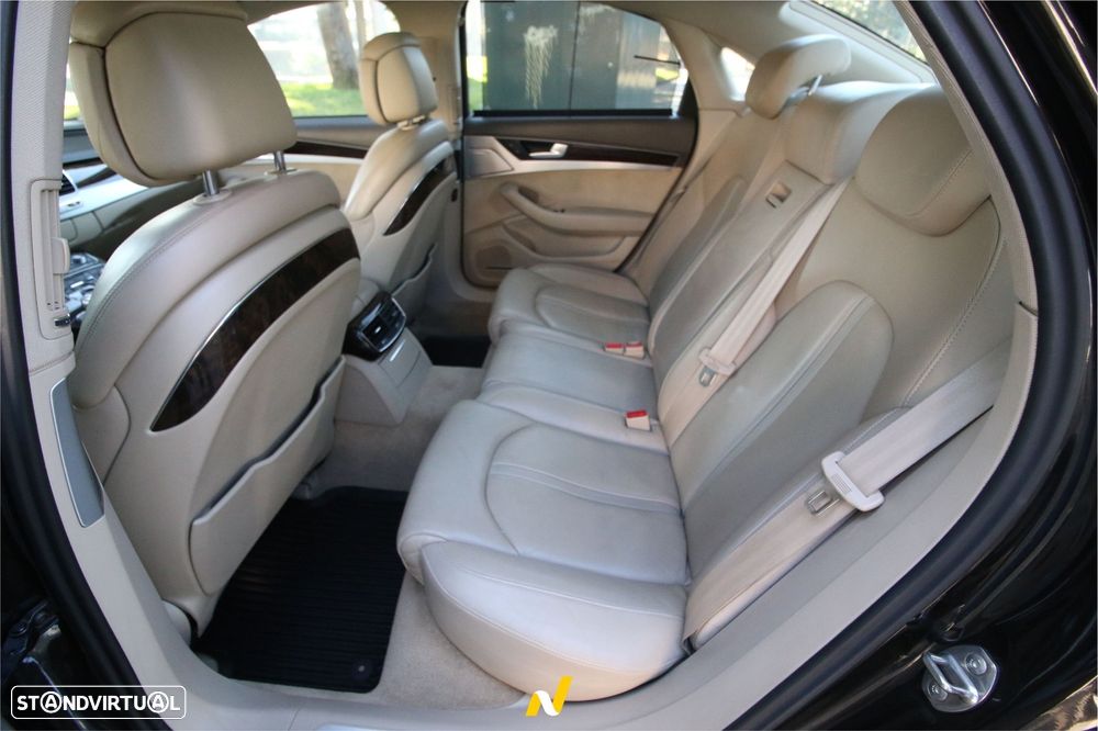 Audi A8 3.0 TDI V6 quattro Clean Diesel Exclusive - 31