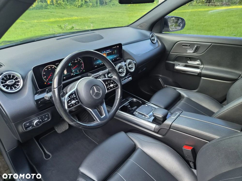 Mercedes-Benz GLA 250 8G-DCT Progressive - 19