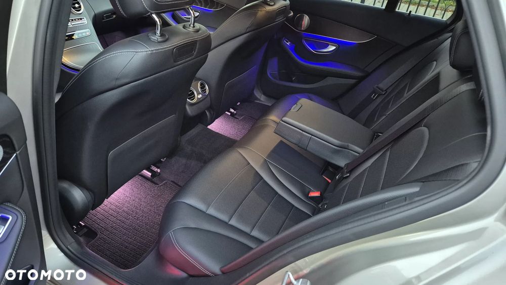 Mercedes-Benz Klasa C 300 d 9G-TRONIC Avantgarde - 24