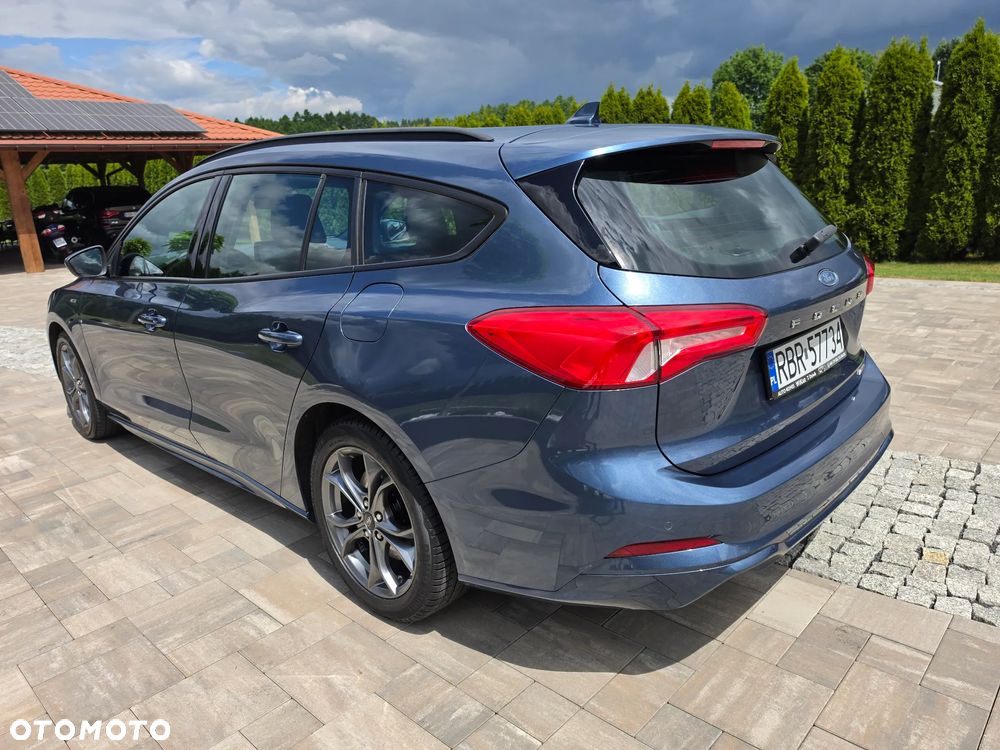 Ford Focus 1.0 EcoBoost Start-Stopp-System ST-LINE - 17
