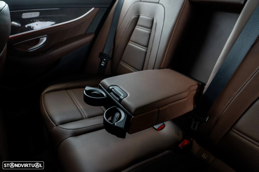 Mercedes-Benz E 63 AMG S 4Matic+ 9G-TRONIC - 38