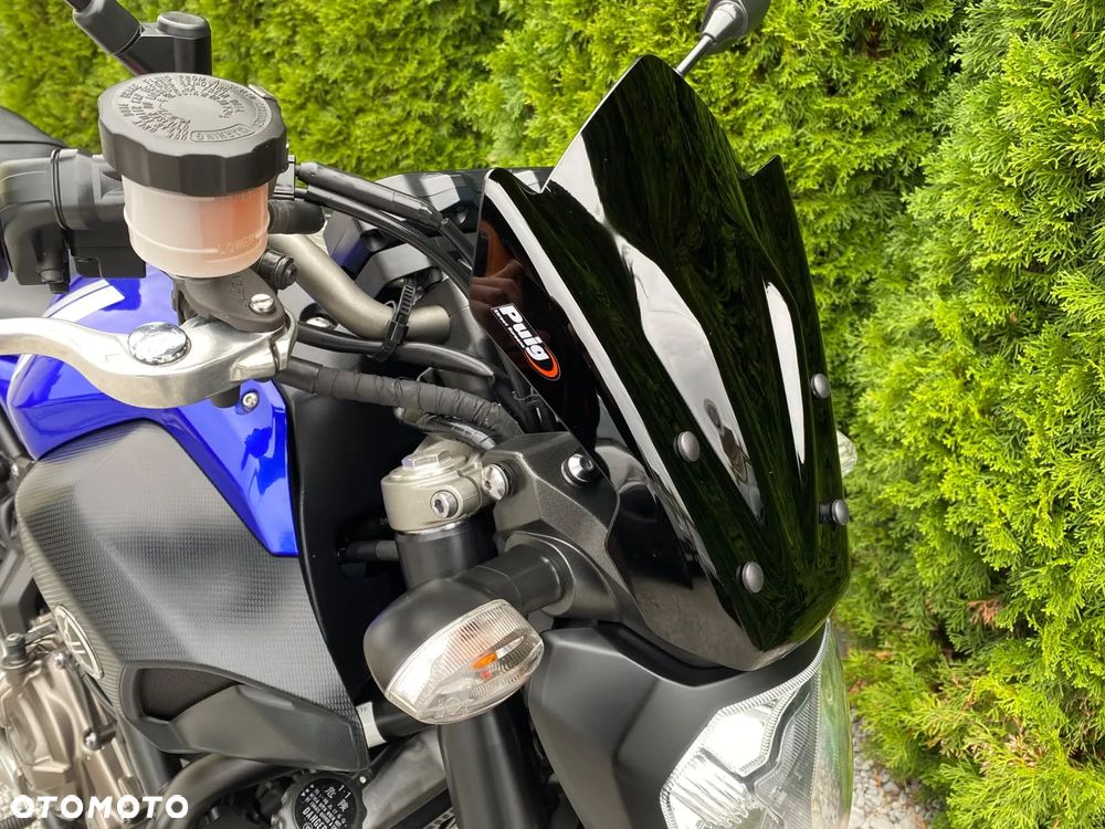 Yamaha MT - 28