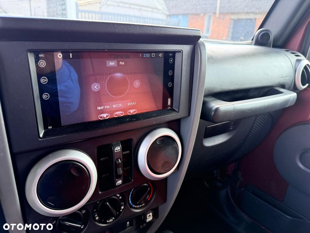 Jeep Wrangler Unlimited 3.8 Automatik Sahara - 14