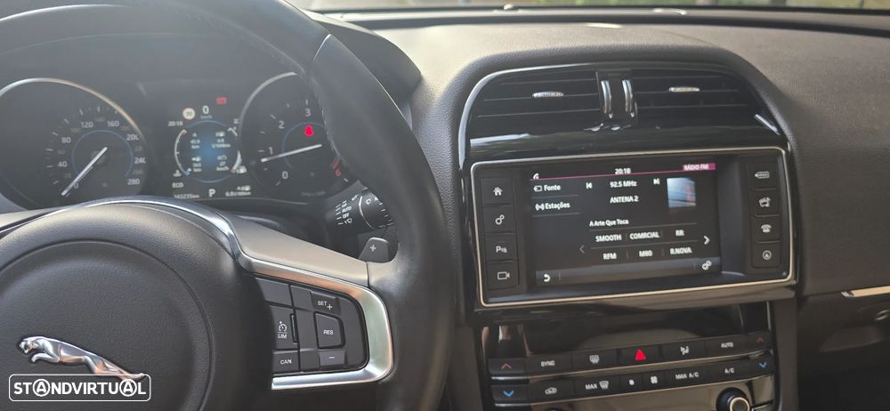 Jaguar F-Pace 2.0 i4D Prestige AWD Aut. - 28