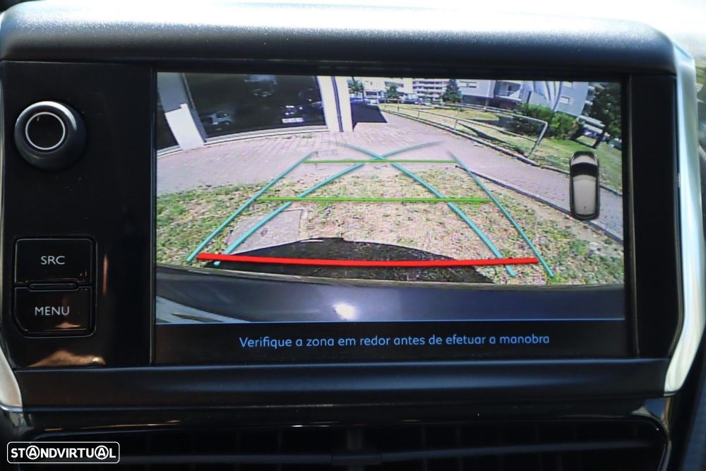 Peugeot 208 1.2 PureTech Style - 19