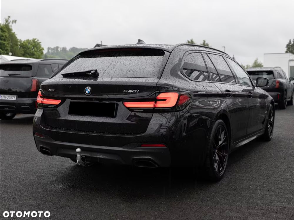 BMW Seria 5 540i xDrive - 4