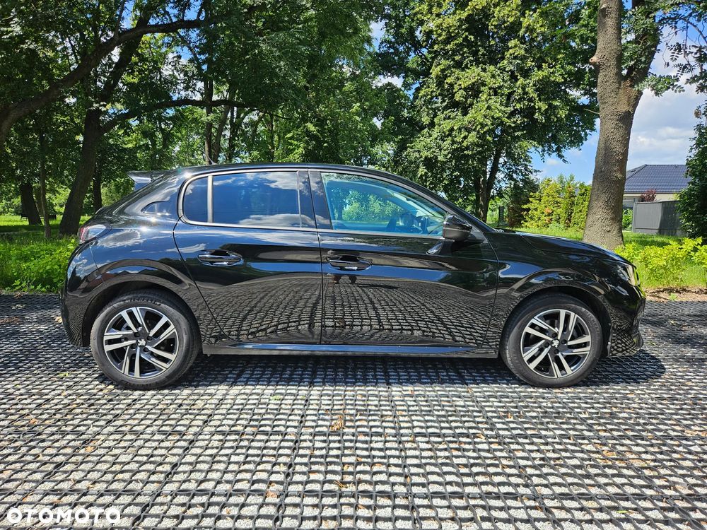 Peugeot 208 - 5