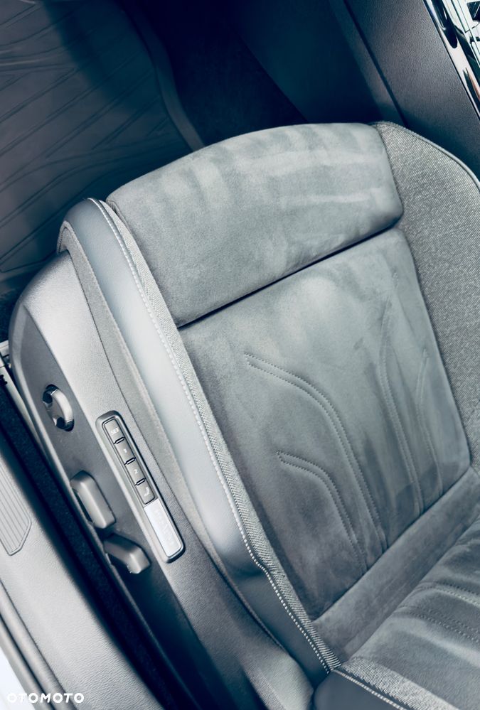 Volkswagen Golf 2.0 TDI Style DSG - 18