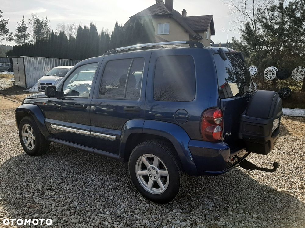 Jeep Cherokee - 4
