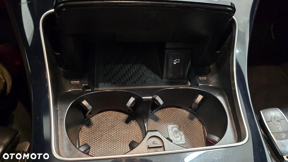 Mercedes-Benz GLC 300 d 4Matic 9G-TRONIC AMG Line Plus - 27