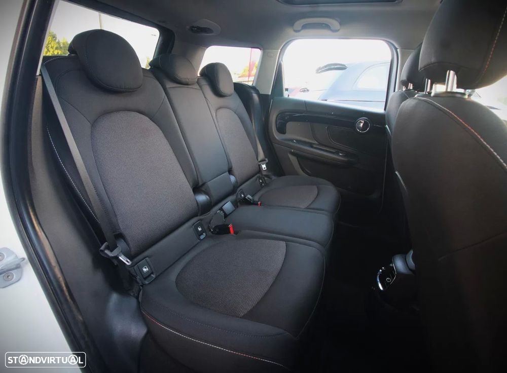 MINI Countryman Cooper SE ALL4 Auto - 36